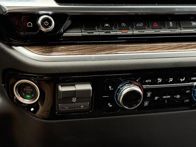 2025 GMC Sierra 1500 Vehicle Photo in COLUMBIA, MO 65203-3903
