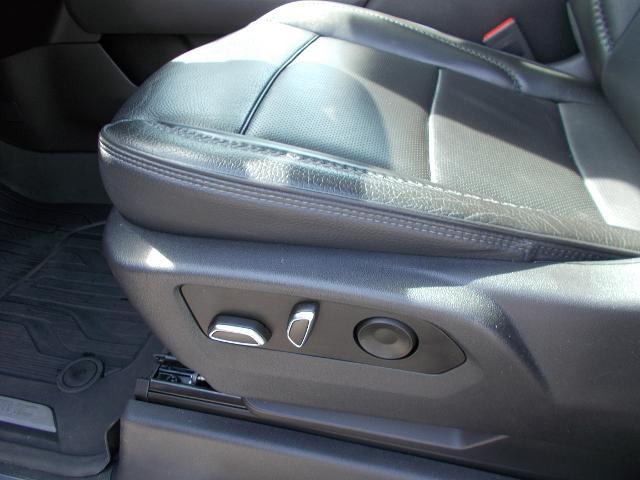 2023 GMC Sierra 1500 Vehicle Photo in LOWELL, MA 01852-4336
