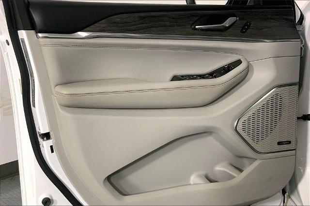 2022 Jeep Grand Cherokee L Vehicle Photo in Kansas City, MO 64114