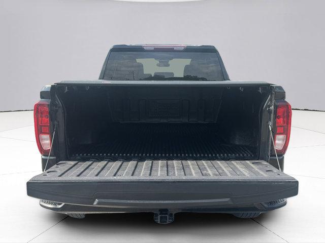 2023 GMC Sierra 1500 Vehicle Photo in LEOMINSTER, MA 01453-2952