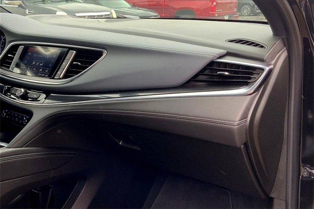 2022 Buick Enclave Vehicle Photo in TOPEKA, KS 66609-0000