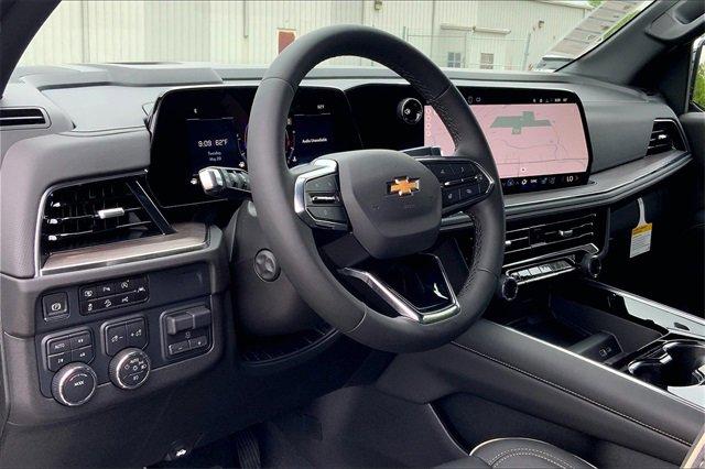 2025 Chevrolet Suburban Vehicle Photo in KANSAS CITY, MO 64114-4502
