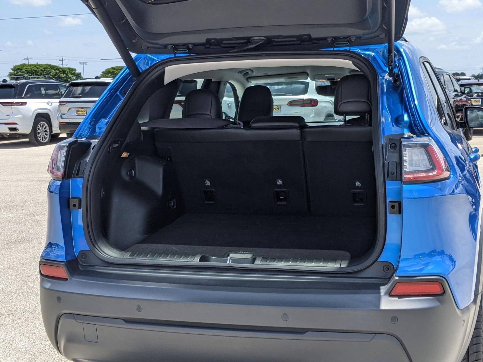 2023 Jeep Cherokee Vehicle Photo in Seguin, TX 78155