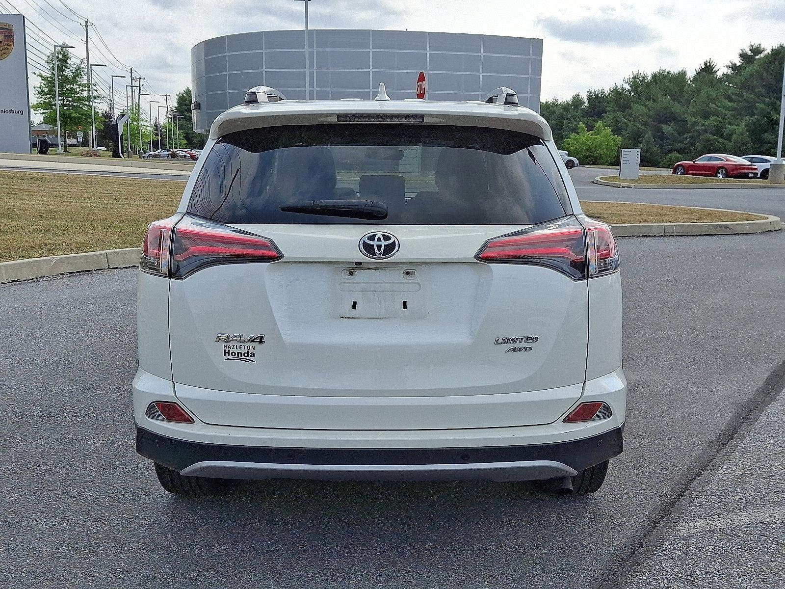 2017 Toyota RAV4 Vehicle Photo in Mechanicsburg, PA 17050-2306