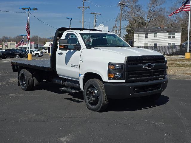 2024 Chevrolet Silverado Chassis Cab Vehicle Photo in INDEPENDENCE, MO 64055-1314