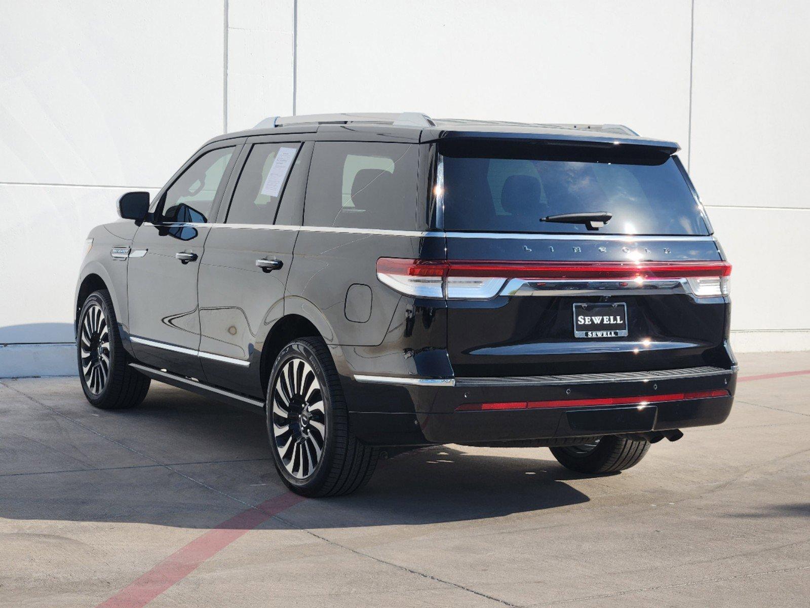 2022 Lincoln Navigator Vehicle Photo in GRAPEVINE, TX 76051-8302