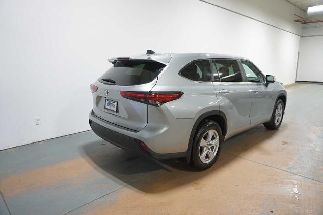 2023 Toyota Highlander Vehicle Photo in ANCHORAGE, AK 99515-2026