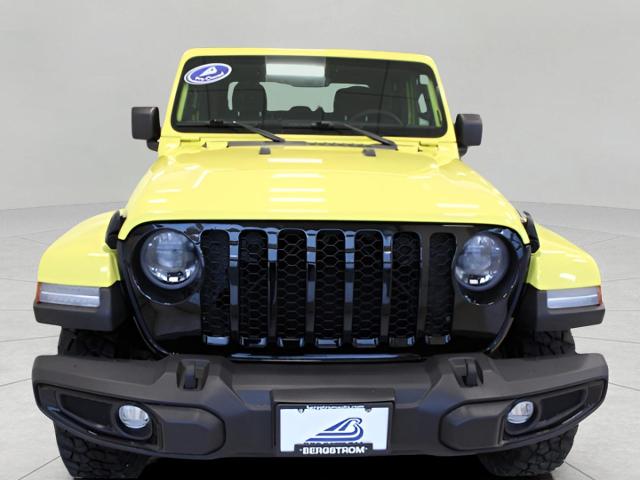 2023 Jeep Gladiator Vehicle Photo in Green Bay, WI 54304