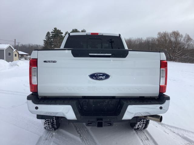 2019 Ford F-250 Super Duty Lariat photo 4