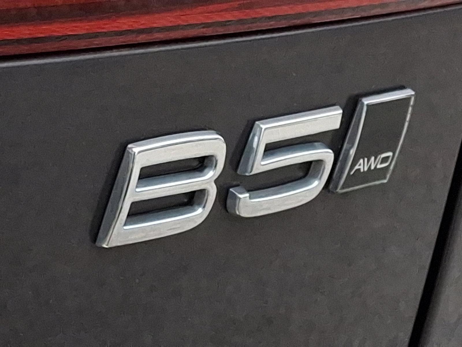 2022 Volvo XC60 Vehicle Photo in Trevose, PA 19053