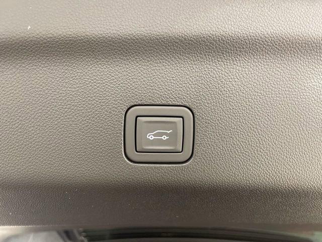 2025 Chevrolet Tahoe Vehicle Photo in PHOENIX, AZ 85014-3381