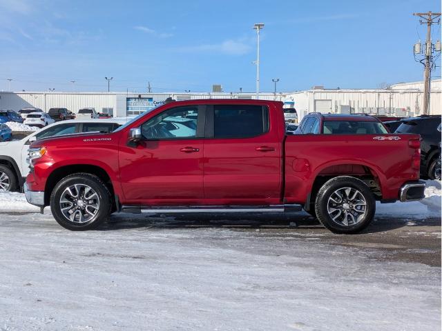 Used 2022 Chevrolet Silverado 1500 LT with VIN 1GCUDDEDXNZ517267 for sale in Sedalia, MO