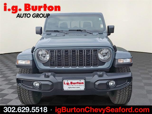 2024 Jeep Gladiator Vehicle Photo in SEAFORD, DE 19973-8463