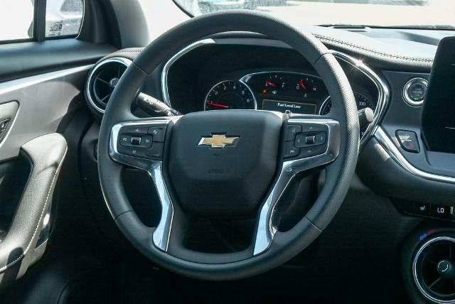 2025 Chevrolet Blazer Vehicle Photo in VENTURA, CA 93003-8585