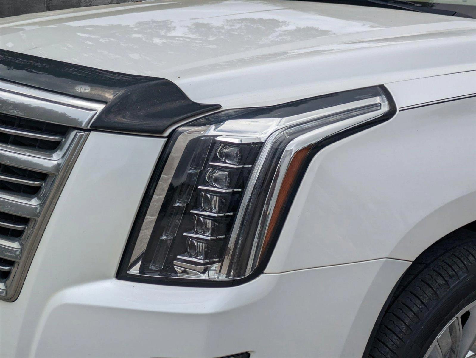 2019 Cadillac Escalade Vehicle Photo in GREENACRES, FL 33463-3207