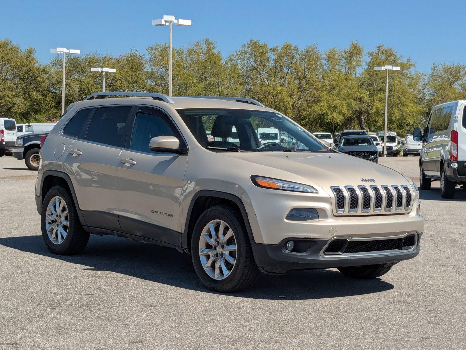 2014 Jeep Cherokee Vehicle Photo in St. Petersburg, FL 33713