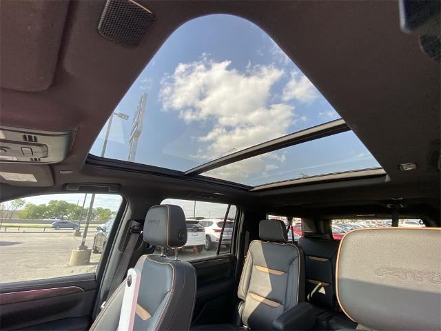 2022 GMC Yukon XL Vehicle Photo in Greenville, TX 75402