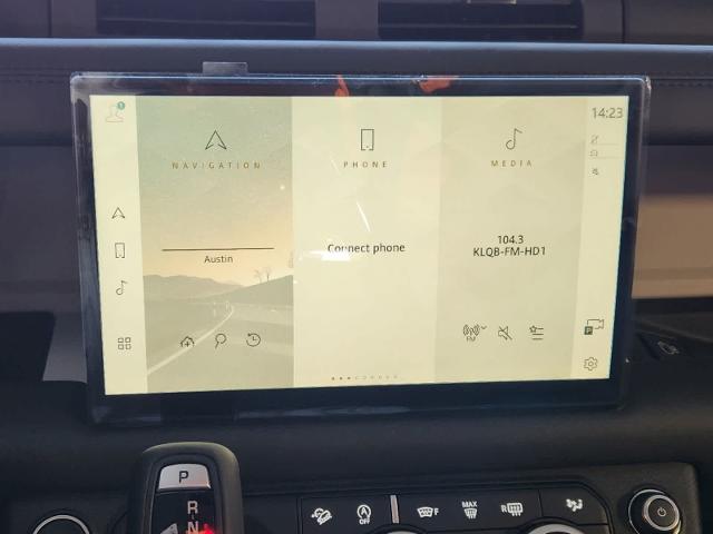 2025 Defender Vehicle Photo in AUSTIN, TX 78717