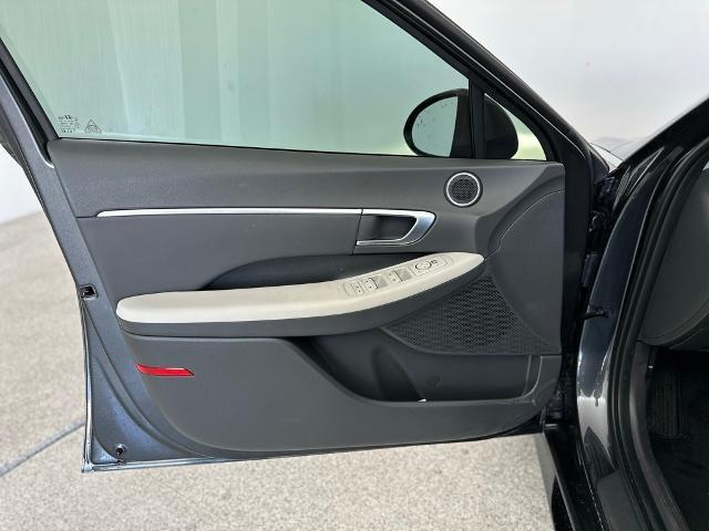 2022 Hyundai SONATA Vehicle Photo in Grapevine, TX 76051