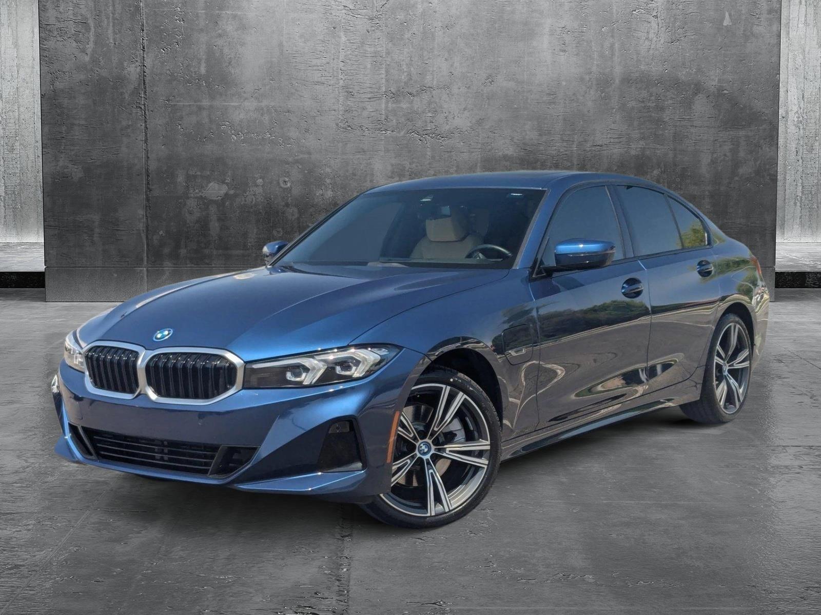 2023 BMW 330e Vehicle Photo in Valencia, CA 91355