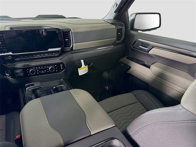 2025 Chevrolet Silverado 1500 Vehicle Photo in PUYALLUP, WA 98371-4149