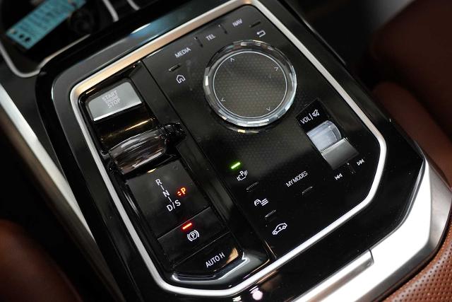 2023 BMW 740i Vehicle Photo in GRAPEVINE, TX 76051