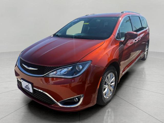 2018 Chrysler Pacifica Vehicle Photo in Kaukauna, WI 54130
