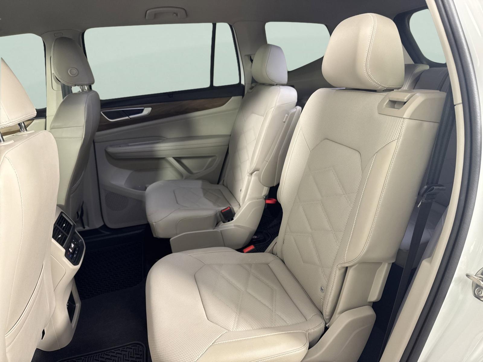 2024 Volkswagen Atlas Vehicle Photo in Georgetown, TX 78626