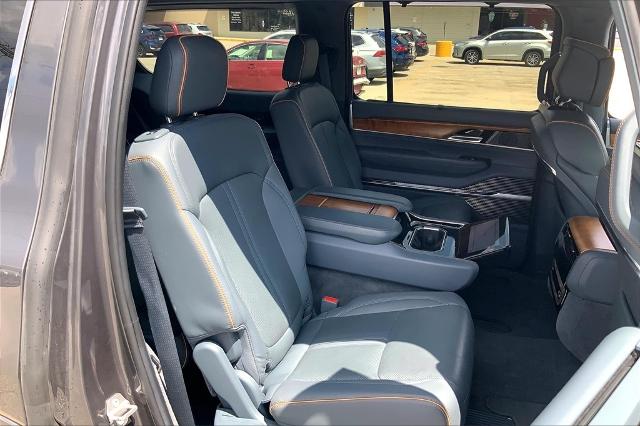 2022 Jeep Grand Wagoneer Vehicle Photo in Kansas City, MO 64114