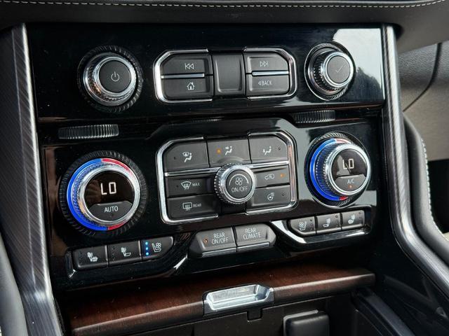 2024 GMC Yukon Vehicle Photo in COLUMBIA, MO 65203-3903