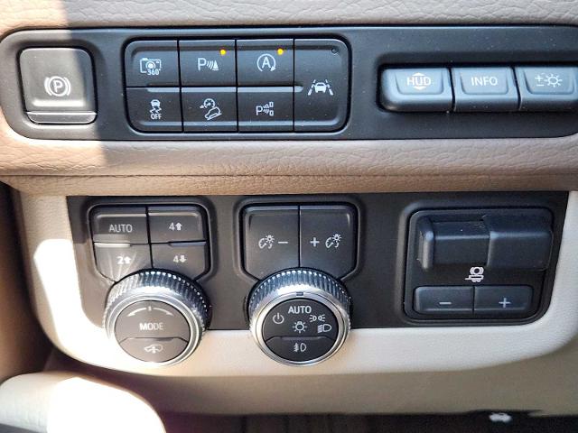 2023 GMC Yukon Vehicle Photo in DENTON, TX 76210-9321