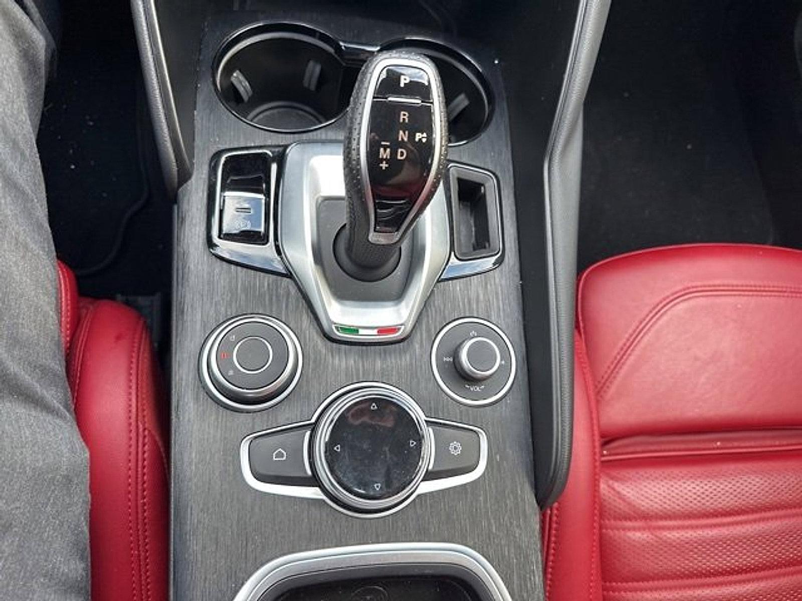 2022 Alfa Romeo Giulia Vehicle Photo in Willow Grove, PA 19090