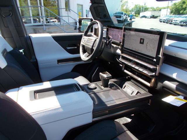 2023 GMC HUMMER EV Pickup Vehicle Photo in LOWELL, MA 01852-4336