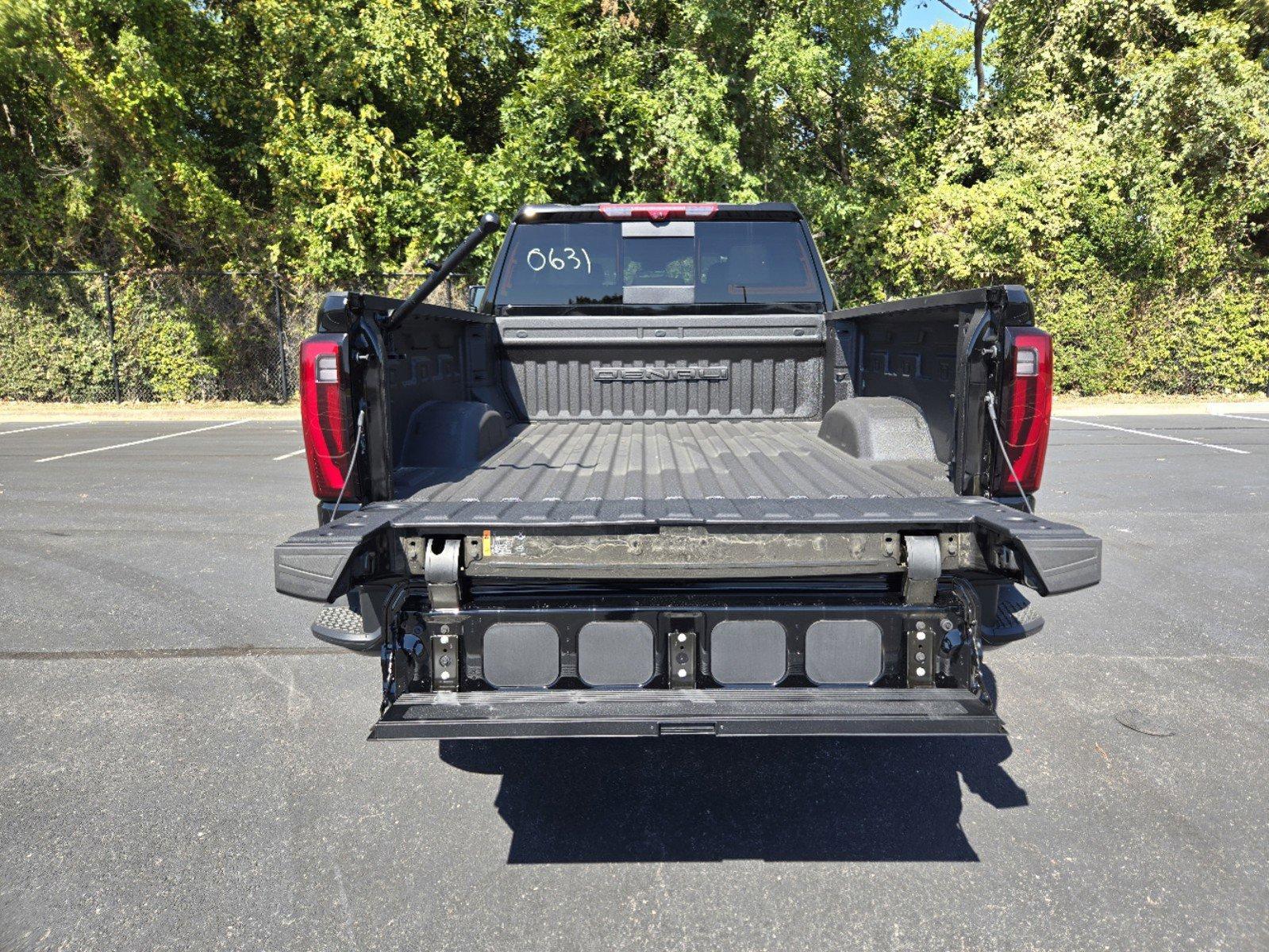 2024 GMC Sierra 2500 HD Vehicle Photo in DALLAS, TX 75209-3016