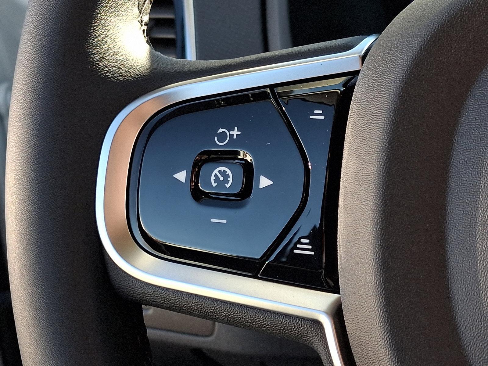 2025 Volvo XC90 Vehicle Photo in Trevose, PA 19053
