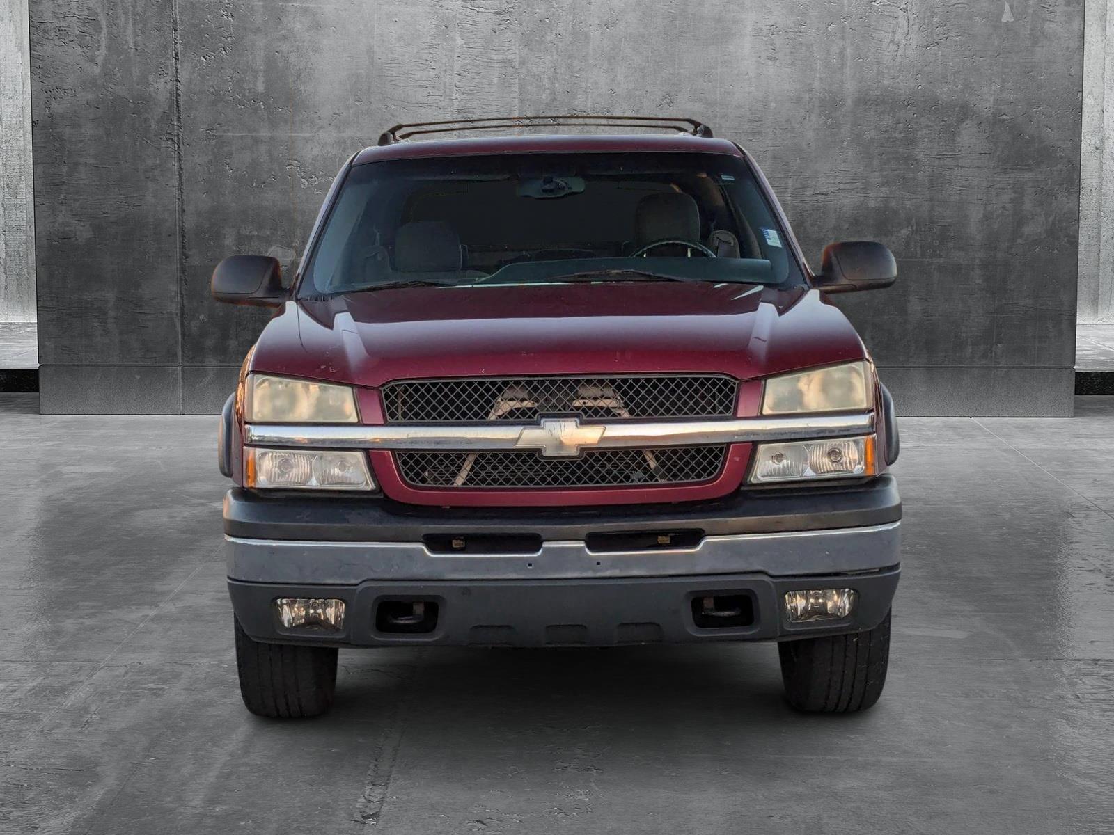 2004 Chevrolet Avalanche Vehicle Photo in St. Petersburg, FL 33713