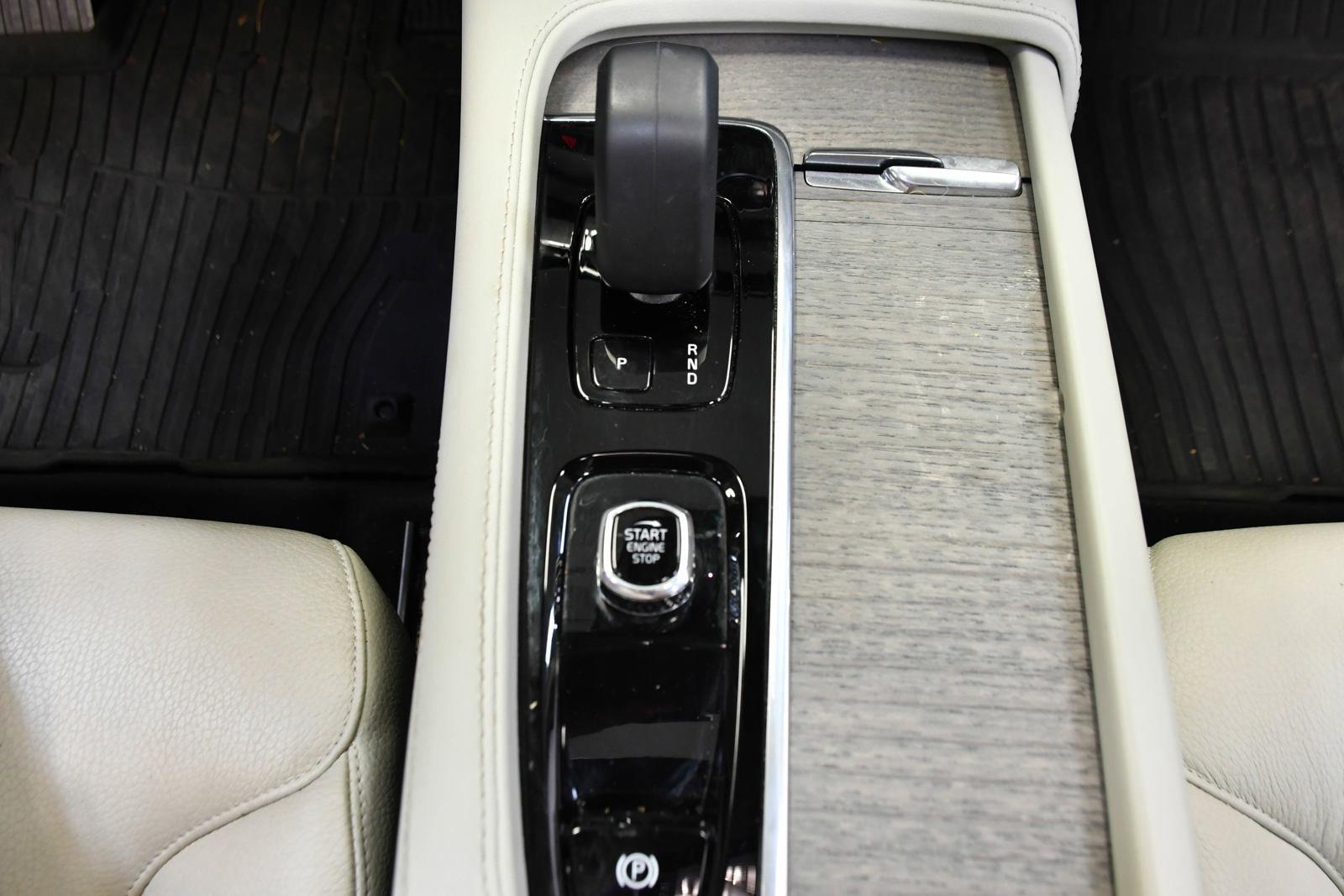 2023 Volvo XC90 Vehicle Photo in DALLAS, TX 75235