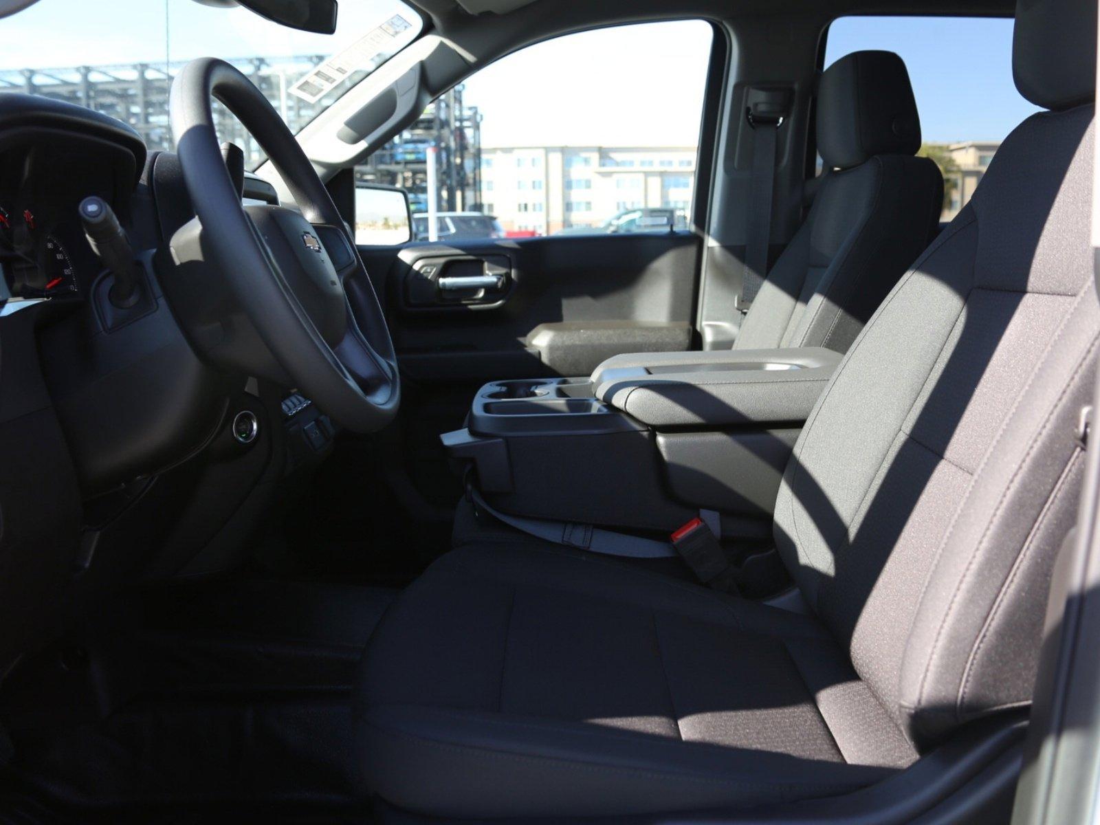 2025 Chevrolet Silverado 1500 Vehicle Photo in LOS ANGELES, CA 90007-3794