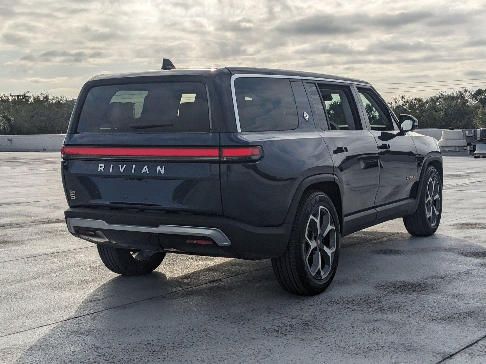 2023 Rivian R1S Vehicle Photo in WEST PALM BEACH, FL 33407-3296