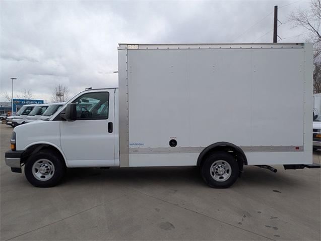 2024 Chevrolet Express Commercial Cutaway Vehicle Photo in ENGLEWOOD, CO 80113-6708