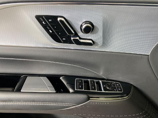 2024 Cadillac LYRIQ Vehicle Photo in ALLIANCE, OH 44601-4622