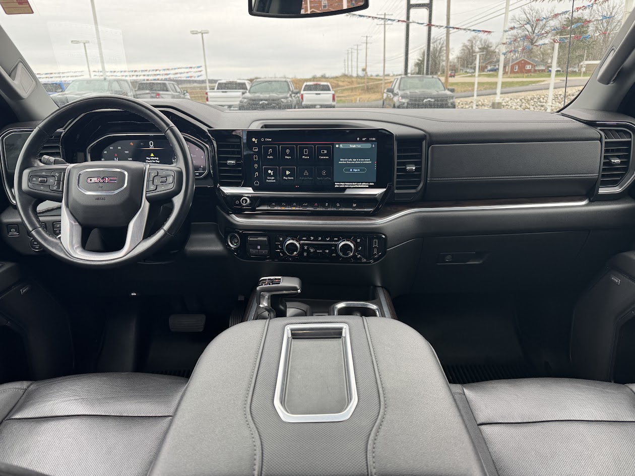 2022 GMC Sierra 1500 Vehicle Photo in BOONVILLE, IN 47601-9633