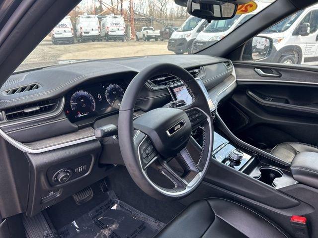 2024 Jeep Grand Cherokee Vehicle Photo in MEDINA, OH 44256-9631