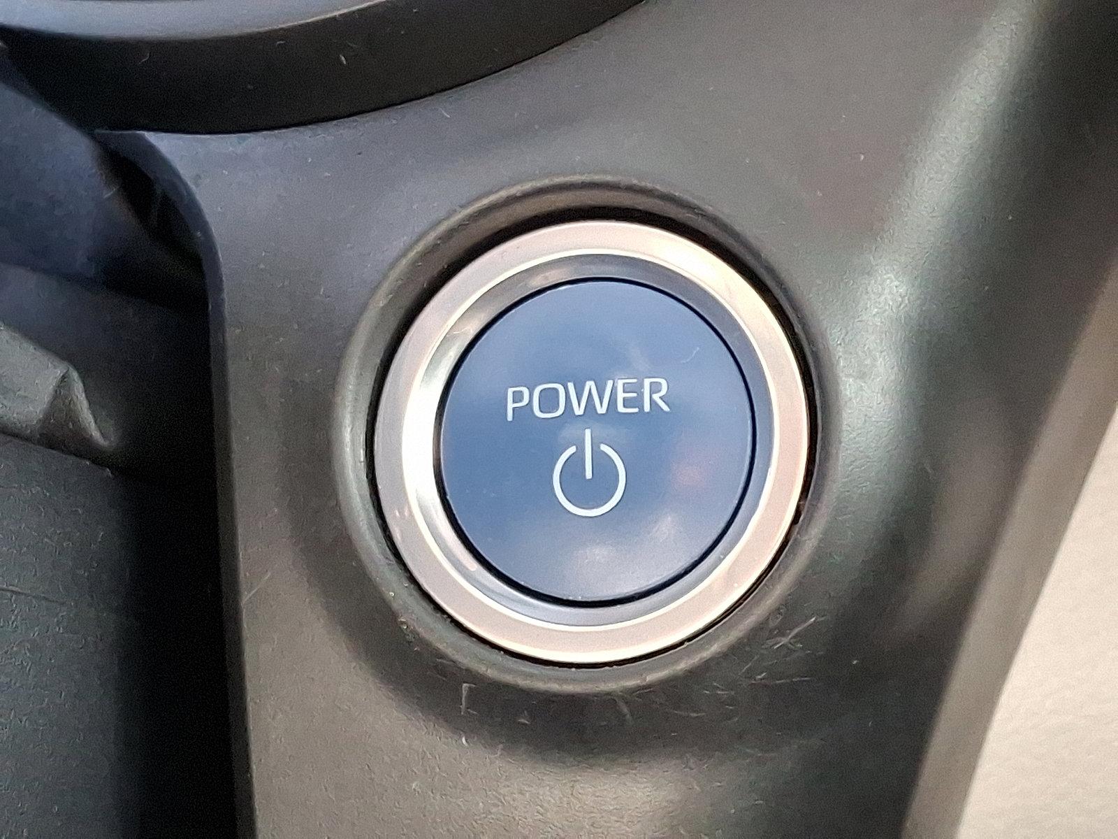 2023 Toyota Sienna Vehicle Photo in Trevose, PA 19053