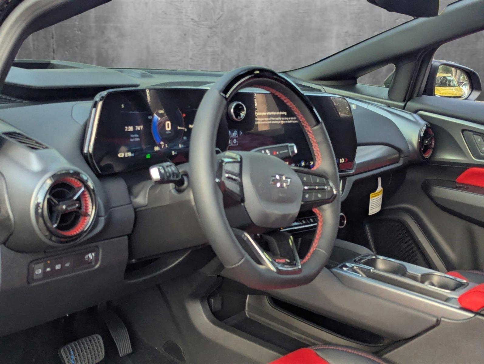 2025 Chevrolet Equinox EV Vehicle Photo in GREENACRES, FL 33463-3207