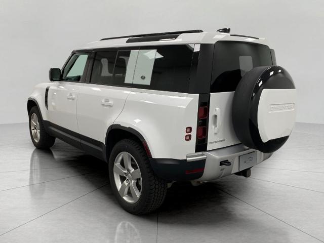 2024 Defender Vehicle Photo in Appleton, WI 54913