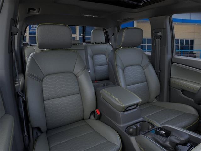 2025 Chevrolet Colorado Vehicle Photo in ENGLEWOOD, CO 80113-6708
