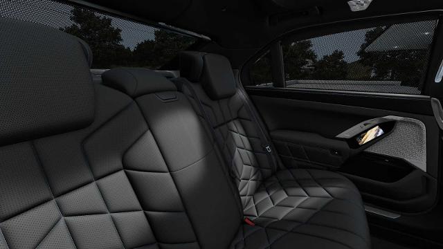 2025 BMW 760i xDrive Vehicle Photo in GRAPEVINE, TX 76051