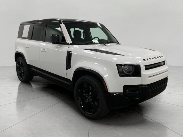 2025 Defender Vehicle Photo in Appleton, WI 54913