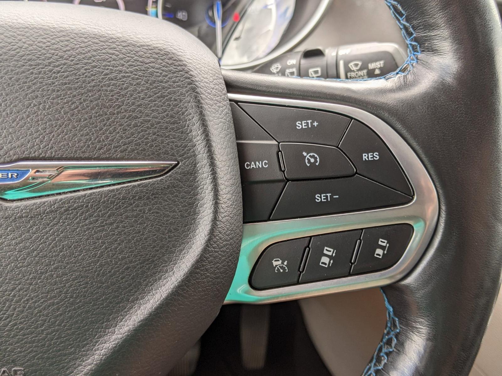 2021 Chrysler Pacifica Vehicle Photo in Seguin, TX 78155